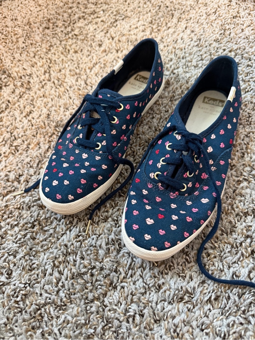 ⚡️Keds x Kate Spade Navy Canvas Lace-Up Sneakers with Pink/Red Lip Print